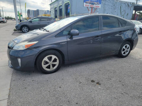 2015 Toyota Prius for sale at INTERNATIONAL AUTO BROKERS INC in Hollywood FL