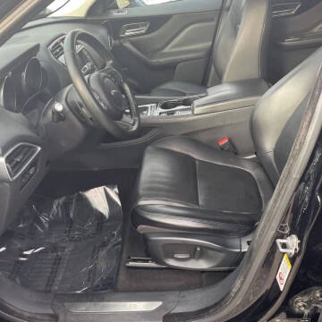 2017 Jaguar F-PACE 35t Premium