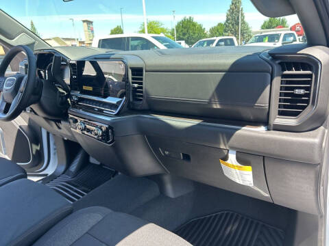 2025 GMC Sierra 1500 Elevation Standard