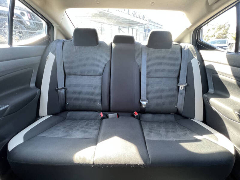 2021 Nissan Versa SV