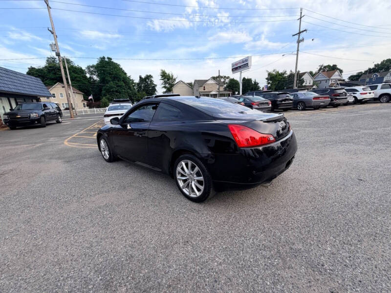 2011 Infiniti G37 Coupe x