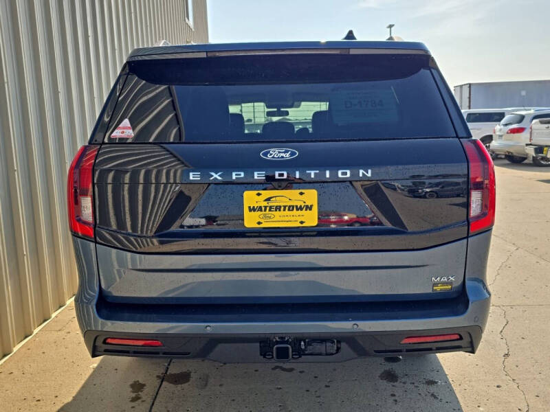 2027 Ford Expedition MAX Active