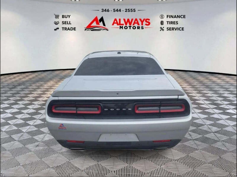 2020 Dodge Challenger SXT