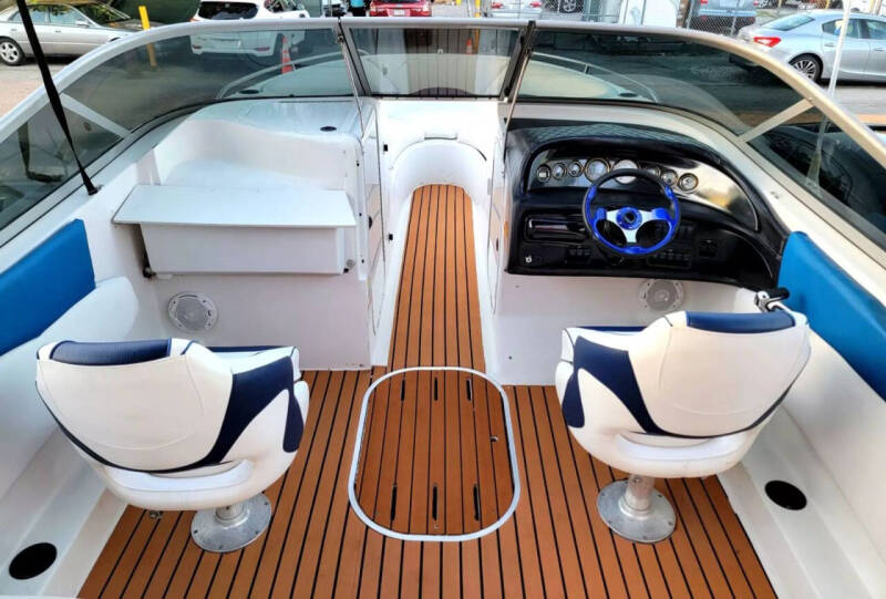 2002 Four Winns Horizon 260