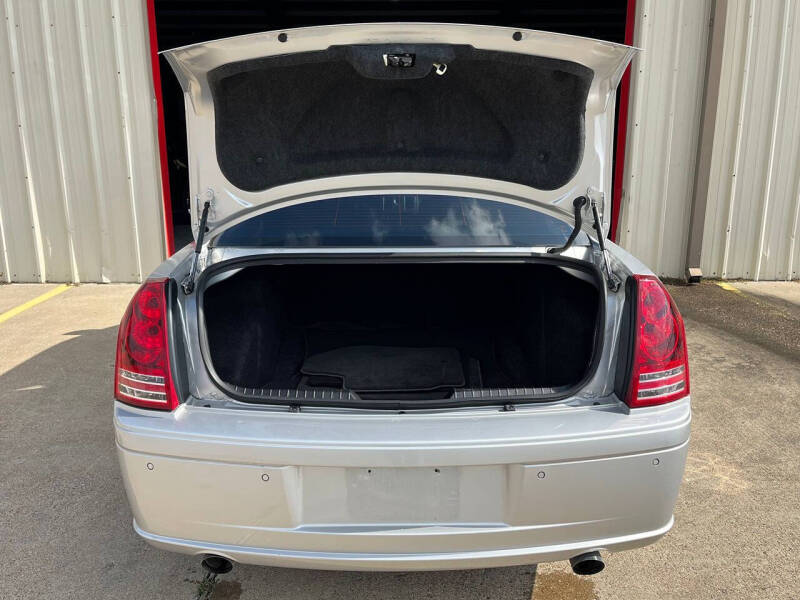 2009 Chrysler 300 SRT-8