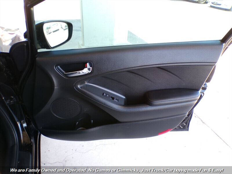 2016 Kia Forte5 LX