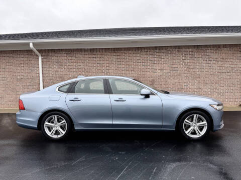 2017 Volvo S90 T5 Momentum