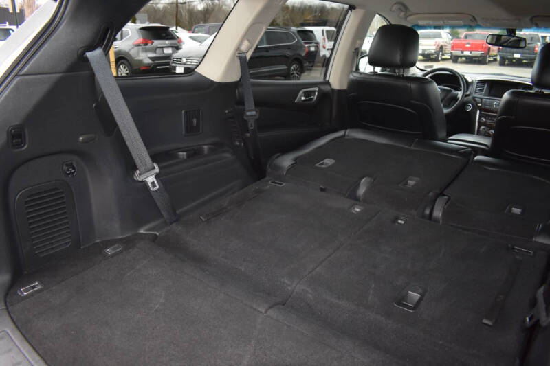 2016 Nissan Pathfinder SL