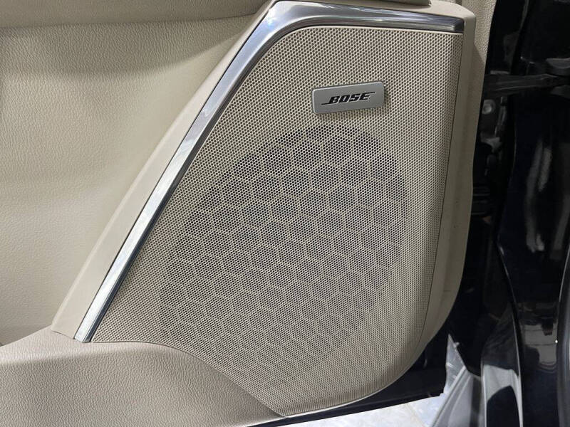 2016 Cadillac Escalade Luxury Collection