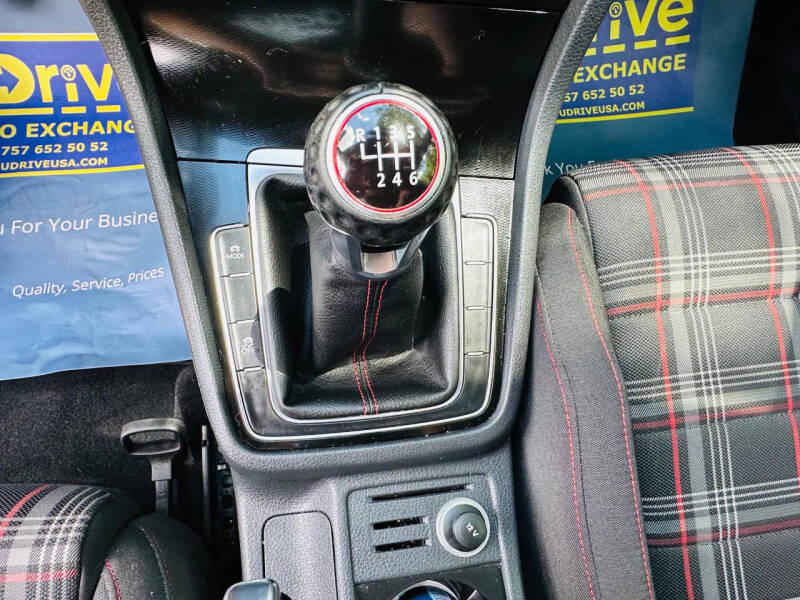 2016 Volkswagen Golf GTI S
