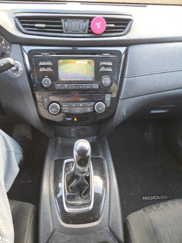 2017 Nissan Rogue SV