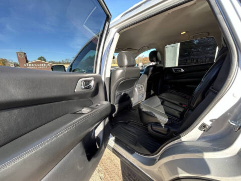 2017 Nissan Pathfinder S