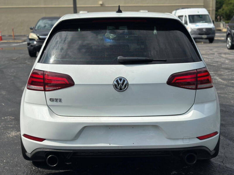 2018 Volkswagen Golf GTI SE