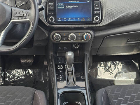 2023 Nissan Kicks SV