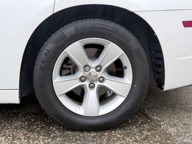 2013 Dodge Charger SE