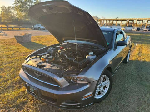 2014 Ford Mustang V6