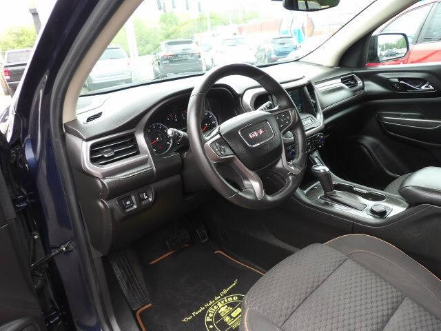 2017 GMC Acadia SLE-2