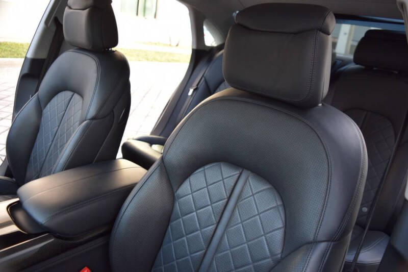 2015 Audi S8 4.0T quattro