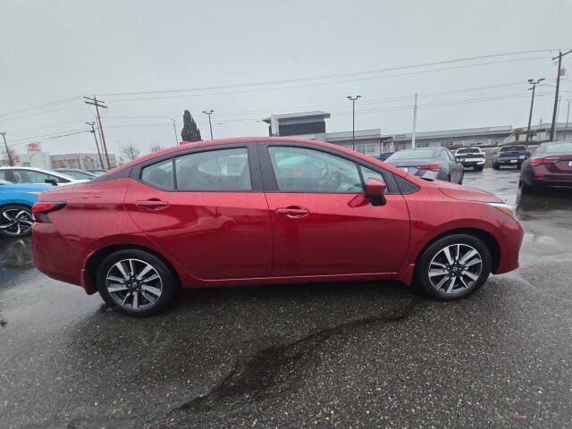 2025 Nissan Versa SV