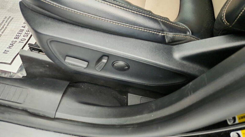 2021 Ford Escape Hybrid Titanium