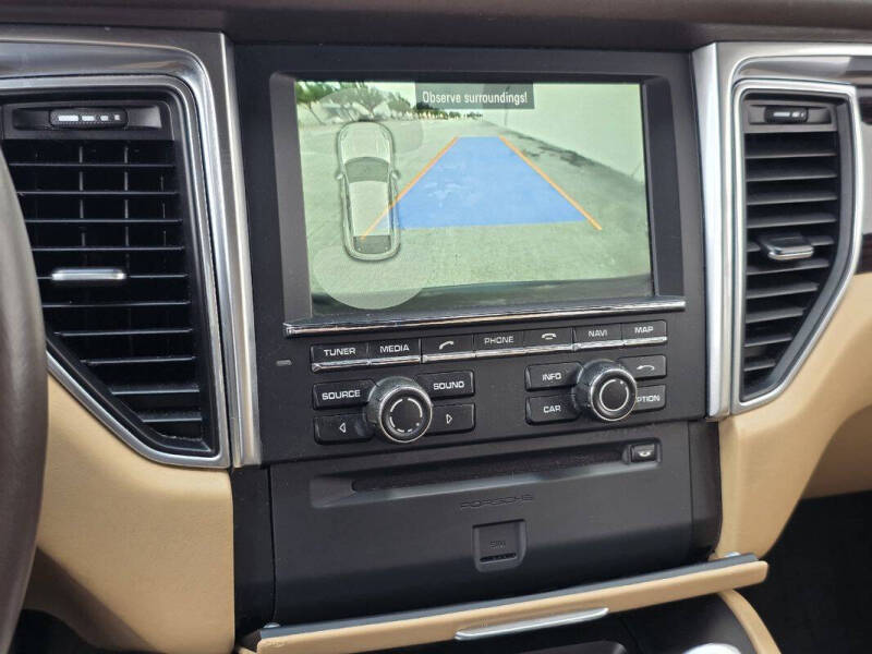 2016 Porsche Macan Turbo