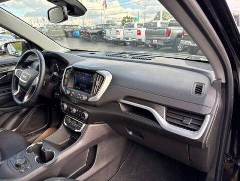 2024 GMC Terrain SLT