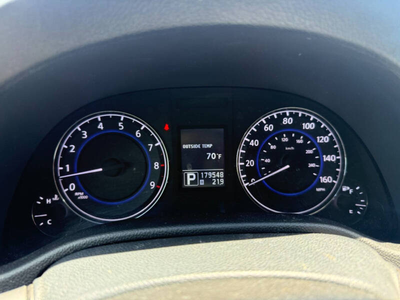 2011 Infiniti G37 Coupe x