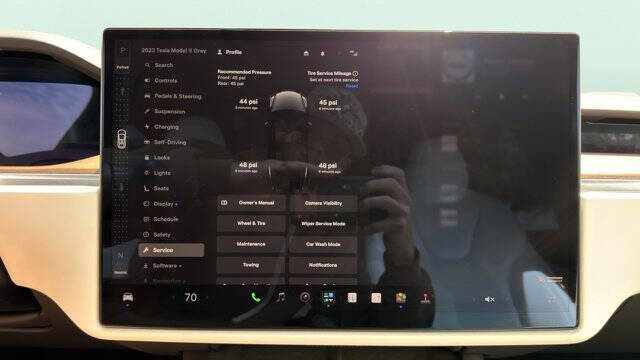 2023 Tesla Model X Standard Range