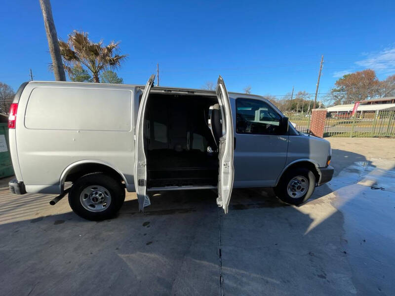 2018 GMC Savana 2500