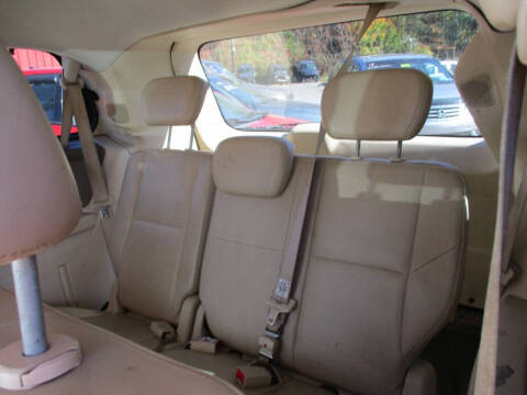 2010 Volkswagen Routan SE