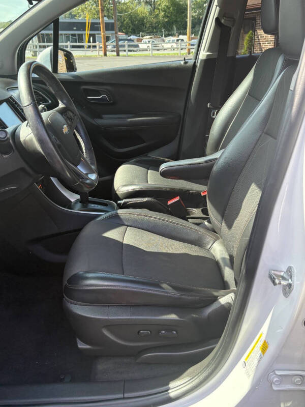 2017 Chevrolet Trax LT - Photo 22
