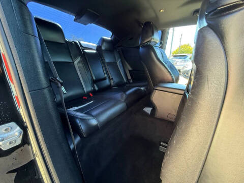 2015 Dodge Challenger SXT Plus