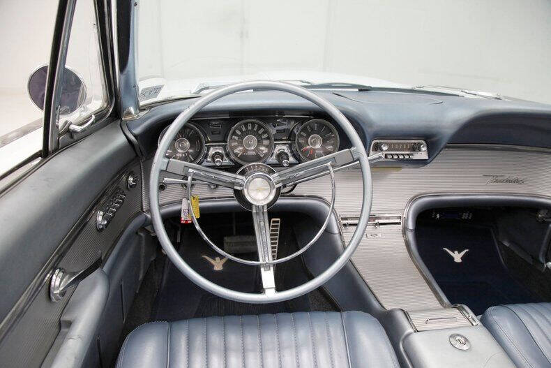 1962 Ford Thunderbird