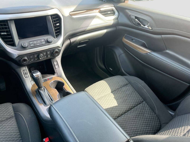 2019 GMC Acadia SLE-2
