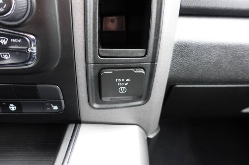 2023 RAM 1500 Classic Express