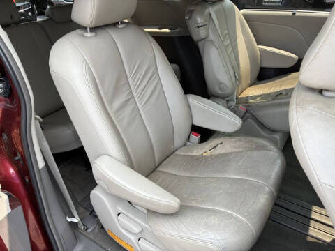 2012 Toyota Sienna