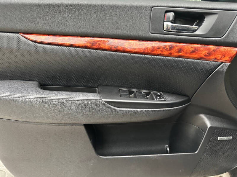 2012 Subaru Outback 2.5i Limited