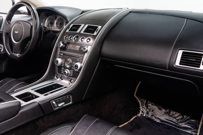 2014 Aston Martin DB9 Volante