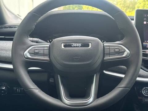 2023 Jeep Compass Latitude Lux