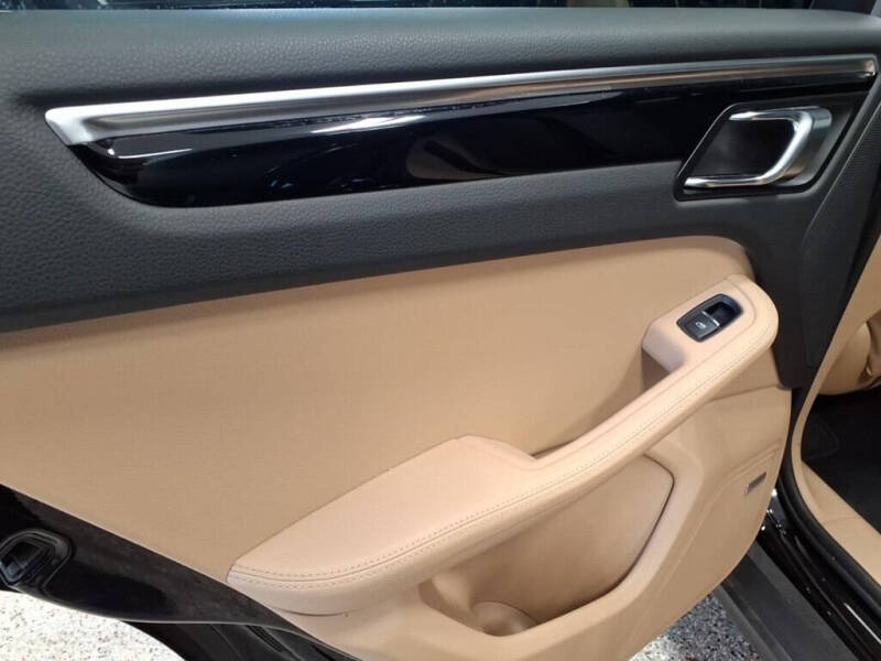 2022 Porsche Macan S