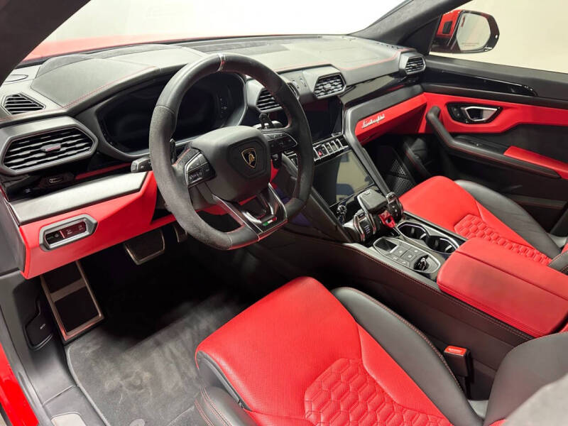 2022 Lamborghini Urus