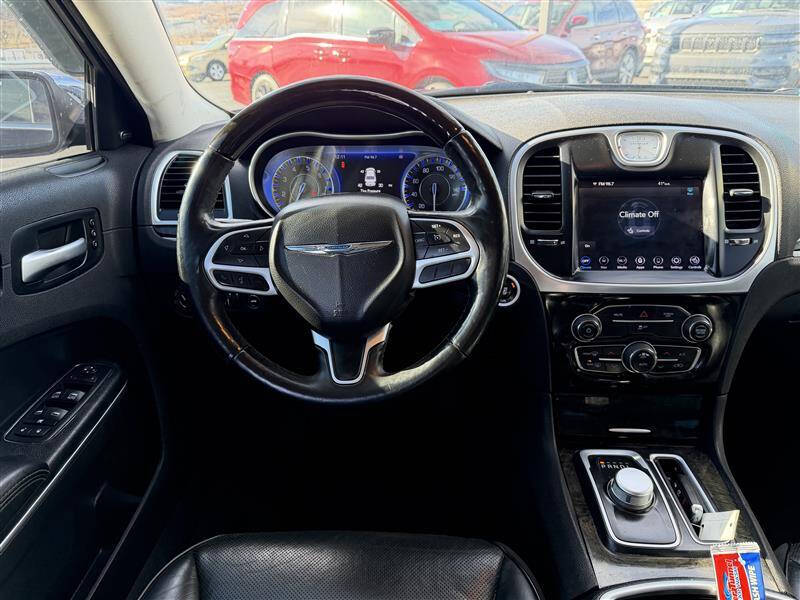 2017 Chrysler 300 C