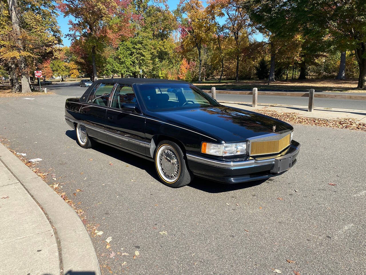 1996 Cadillac DeVille for sale at Vintage Motors USA in Roselle, NJ