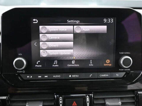 2022 Nissan Pathfinder SV