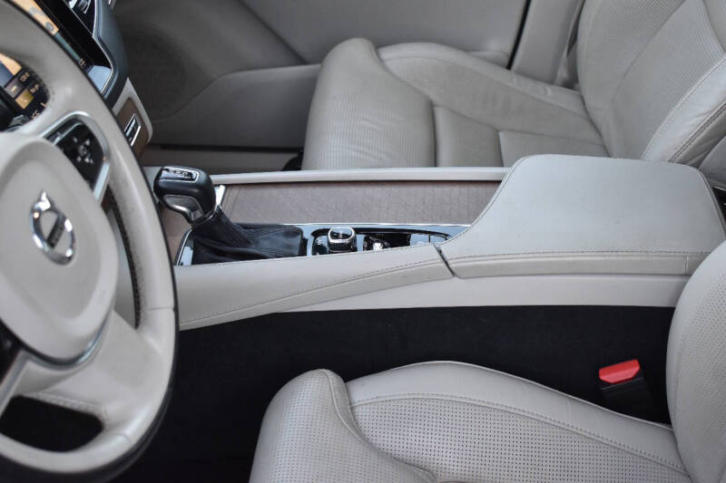 2017 Volvo XC90 T6 Inscription