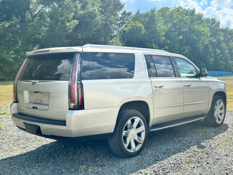 2017 Cadillac Escalade ESV Luxury
