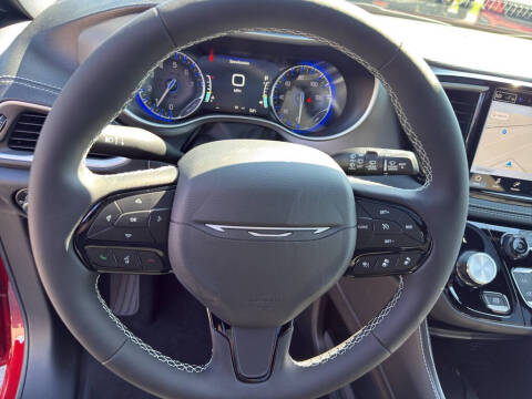 2027 Chrysler Pacifica Limited