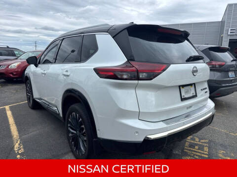 2025 Nissan Rogue Platinum
