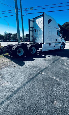 2020 Freightliner Cascadia