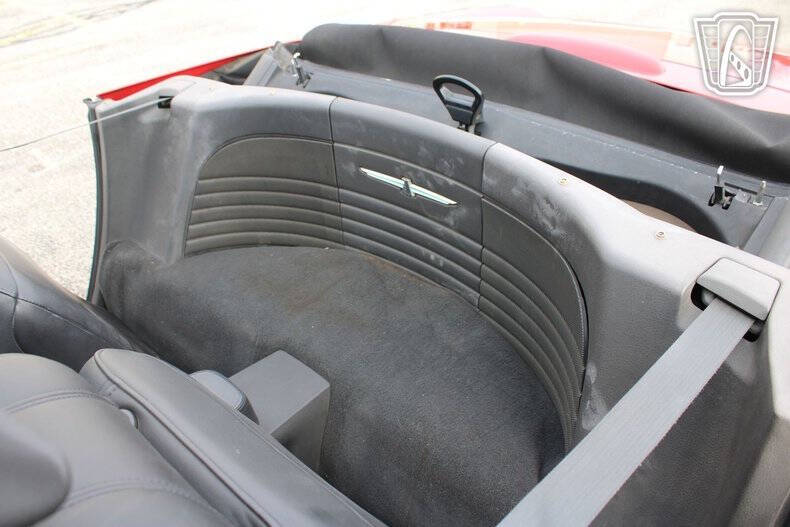 2002 Ford Thunderbird Deluxe